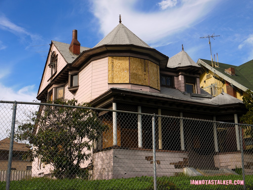 Major Crimes Abandoned House (14 of 18)