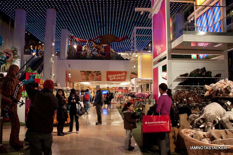 FAO-Schwarz-Manhattan-New-York-3