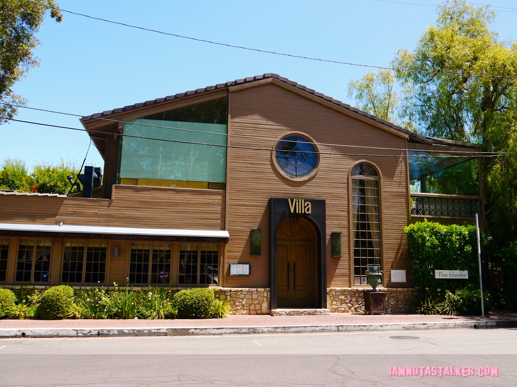 Villa Restaurant Woodland Hills Must Love Dogs (38 of 47)