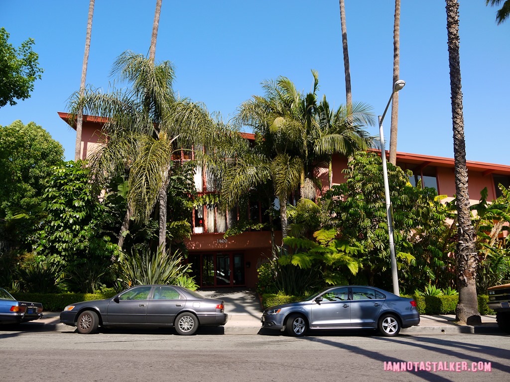 Sara's Apartment Building L.A. Story (12 of 19)