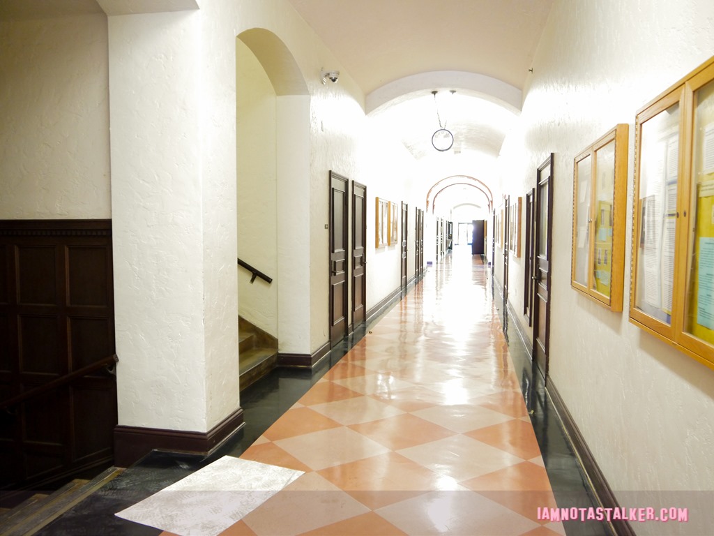Moore Hall Scream 3-1160175
