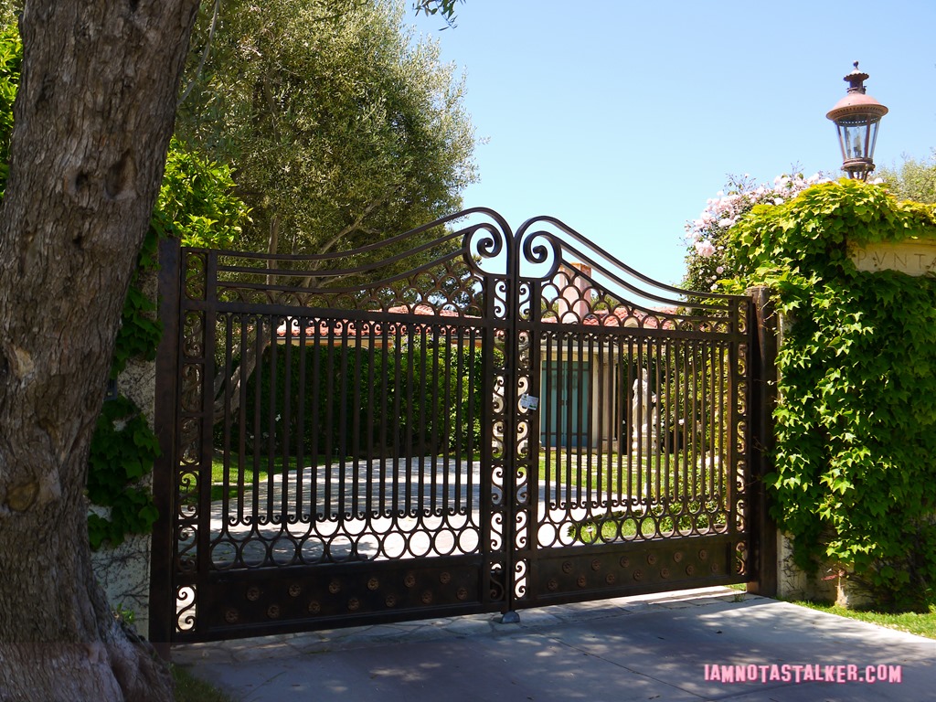 Beau Burroughs' mansion Rumor Has It (10 of 18)