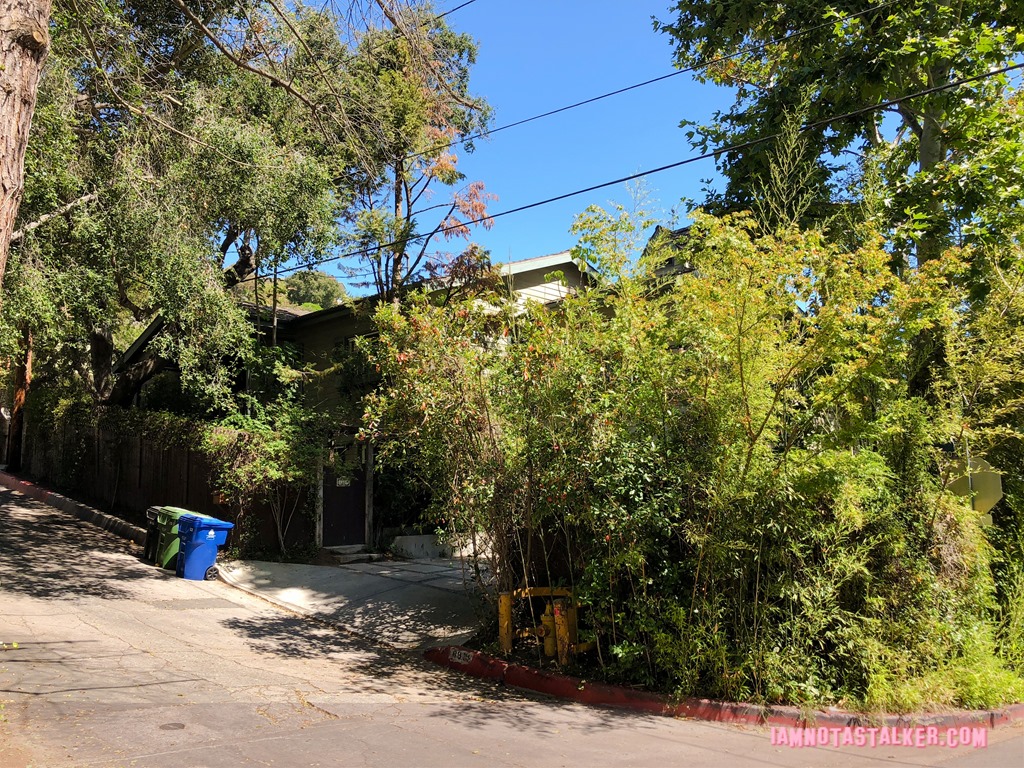 Neve Campbell's Former Haunted House (8 of 10)