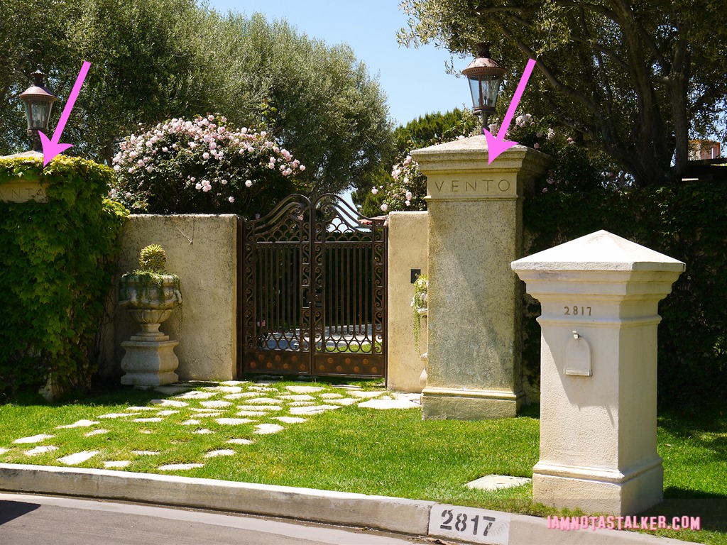 Beau Burroughs' mansion Rumor Has It (7 of 18)