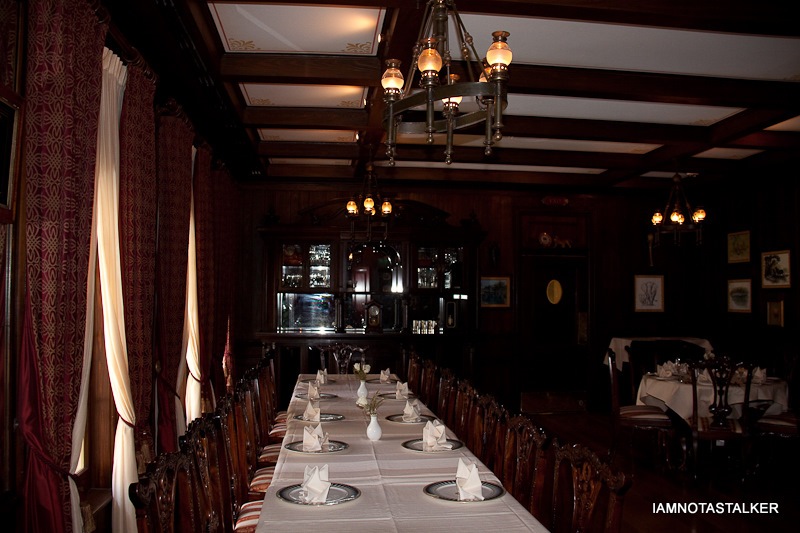 Disneyland-Inside-Club-33-15