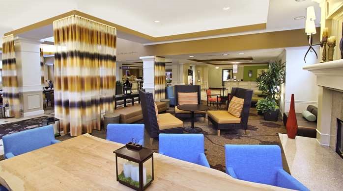 The fresh and modern lobby of our Calabasas hotel welcomes you.