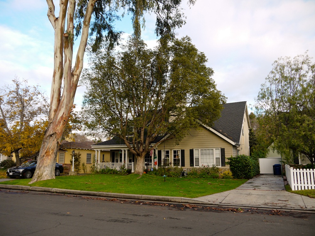 Leslie and Ben's New House - Parks and Recreat (5 of 6)