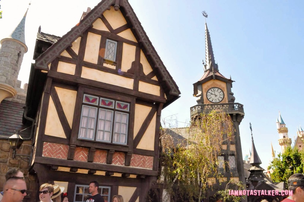 Walking in Walt's Disneyland Footsteps Tour (24 of 29)
