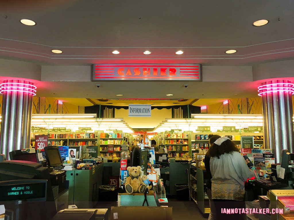 Bookstar from Beverly Hills 90210-6177