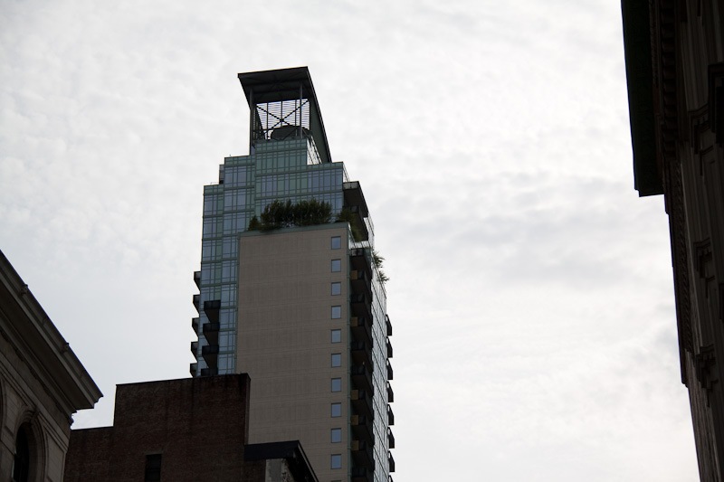 Whitney-Ports-Fake-Apartment-The-City-3