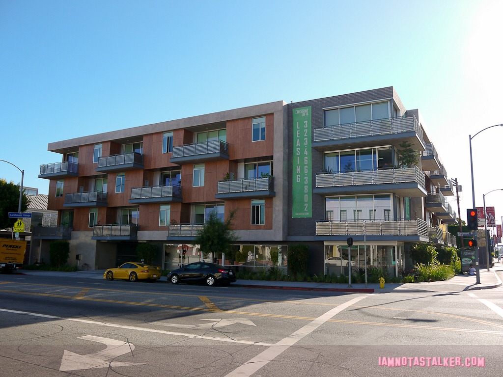 Chris Traeger's Apartment-1000367