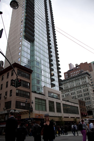 Whitney-Ports-Fake-Apartment-The-City-9